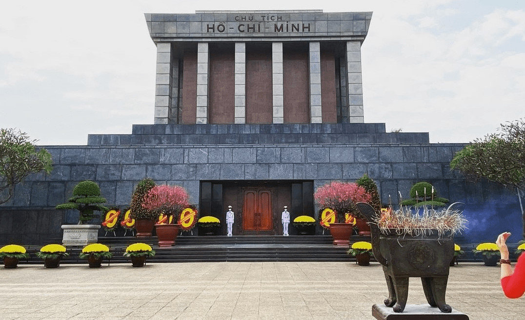 What must be seen in one-day Hanoi tour? What must be seen in one-day Hanoi tour?