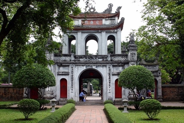 What must be seen in one-day Hanoi tour? What must be seen in one-day Hanoi tour?