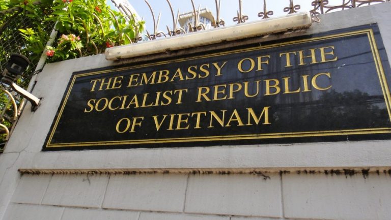 Eligibility and Requirements: Who Qualifies for an Emergency Vietnam Visa?