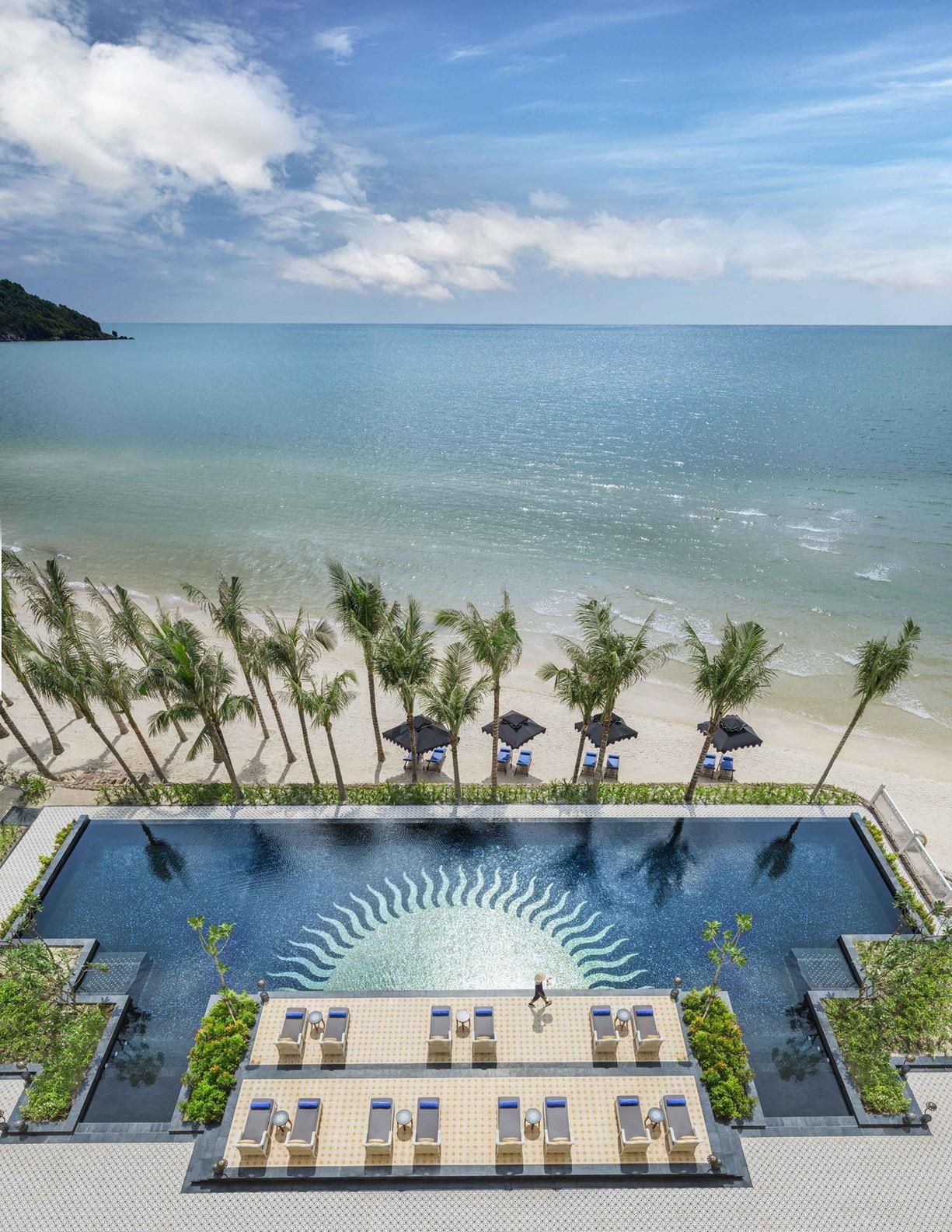 Top Khách Sạn Đáng Ghé Thăm Gần Bãi Biển Nha Trang Cho Kỳ Nghỉ Lý Tưởng